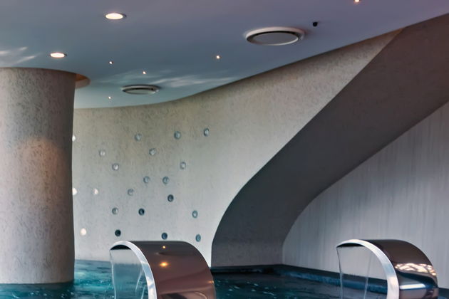 Входной билет в купальни Рудаш: турецкая баня, спа и обед с видом на Дунай