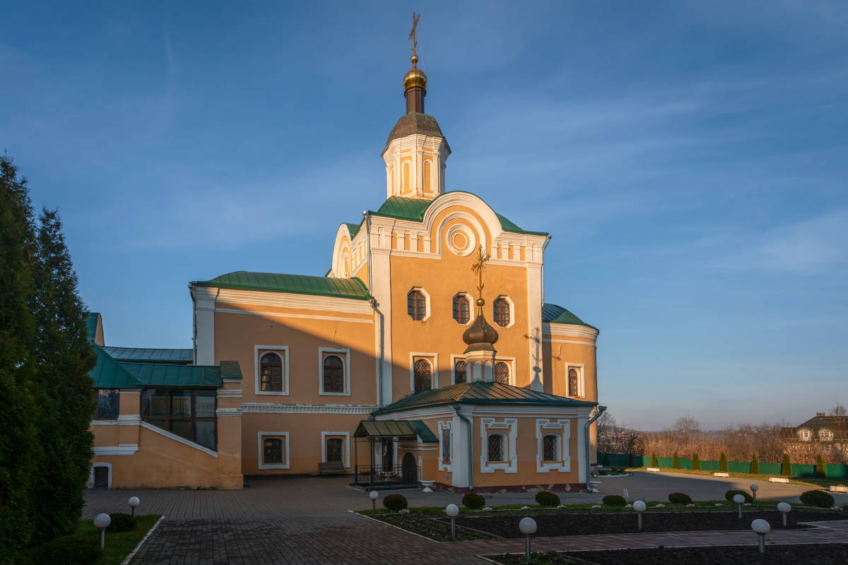 Свято-Троицкий монастырь