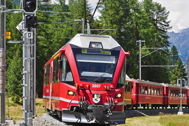 Главное изображение экскурсии - Из Милана: Санкт-Мориц и панорамный тур на Bernina Express