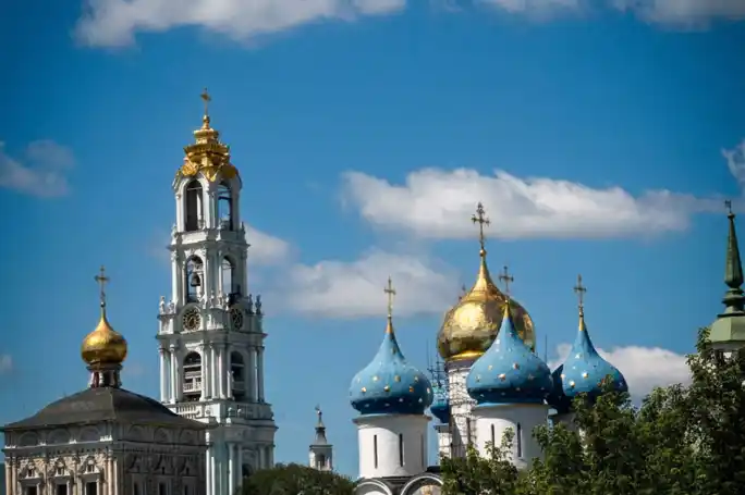 Один день в городе Сергия: семичасовая обзорная экскурсия на автомобиле