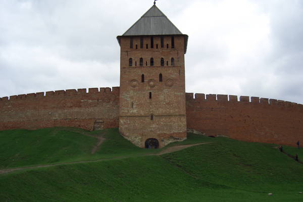 Из Санкт-Петербурга в Великий Новгород с профессиональным гидом-археологом