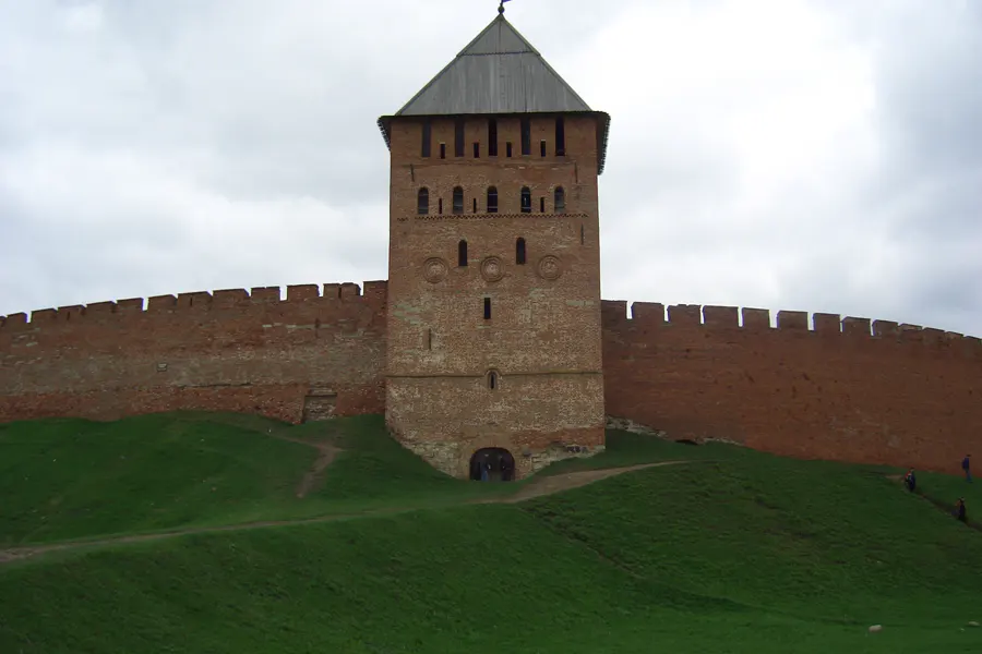 Из Санкт-Петербурга в Великий Новгород с профессиональным гидом-археологом — фото 1