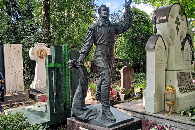 Новодевичье кладбище — место упокоения великих — фото 5