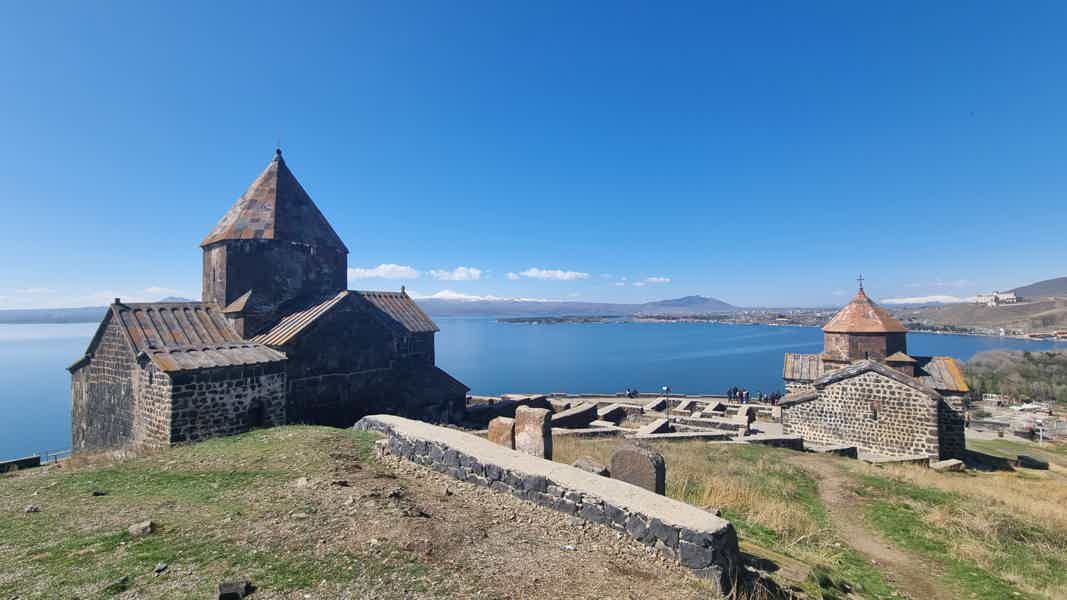 Знакомство с Арменией: Храм Гарни, монастырь Гегард и озеро Севан - фото 5