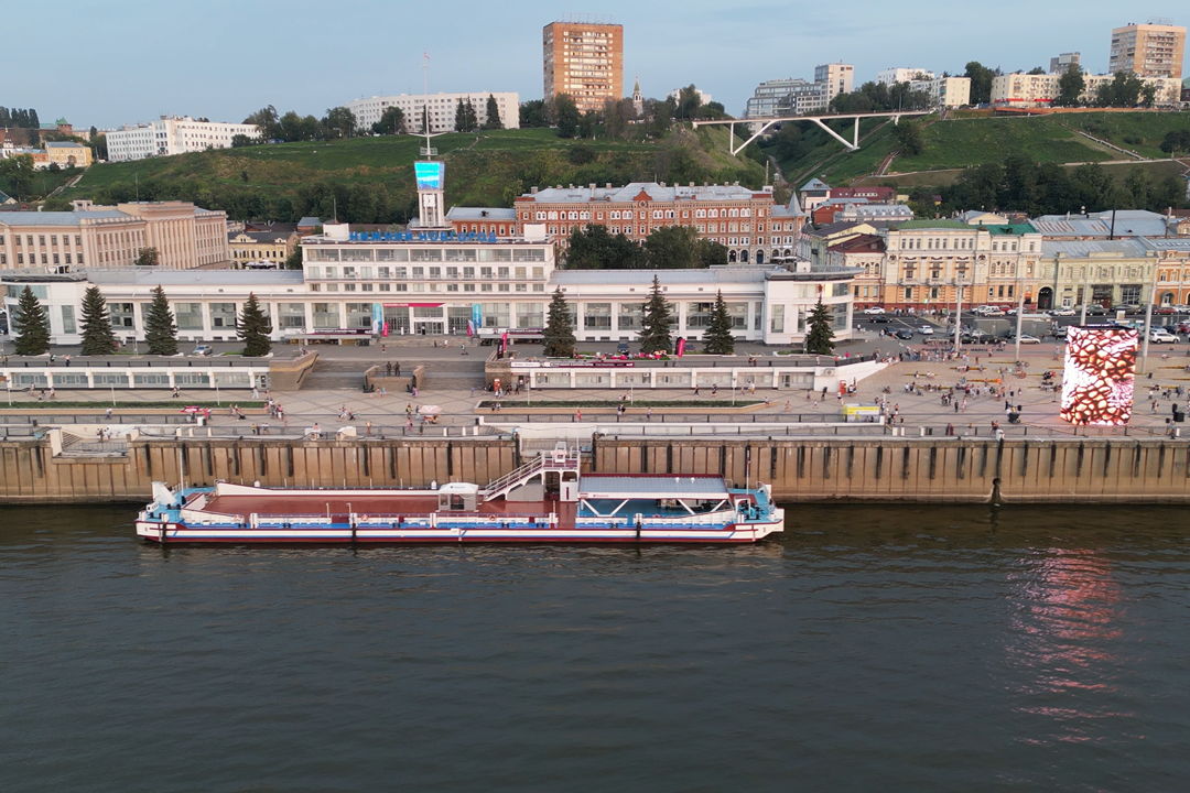 Прогулка на яхте — видовая или с купанием у острова — фото 4