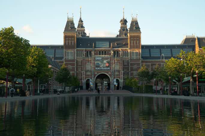 City Canal Boat Ride and Rijksmuseum Access