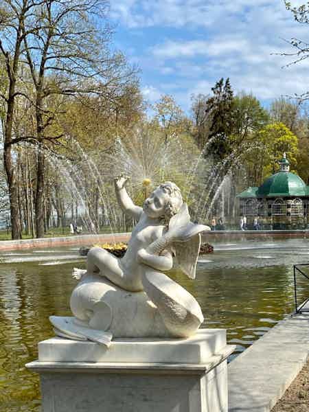 В Петергоф по воде: Нижний парк с фонтанами (включены билеты в парк) - фото 1