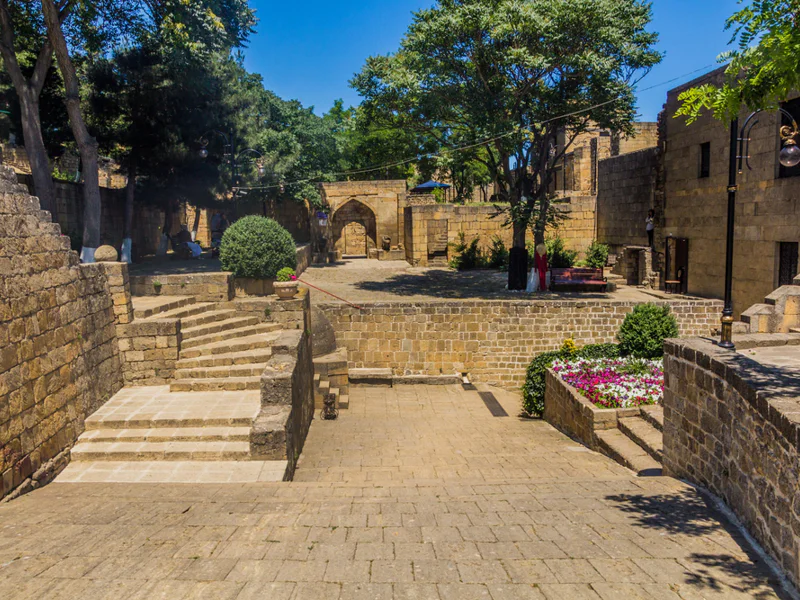 Древний Дербент — цитадель и экраноплан «Лунь» — фото 2, Махачкала | Покатаем