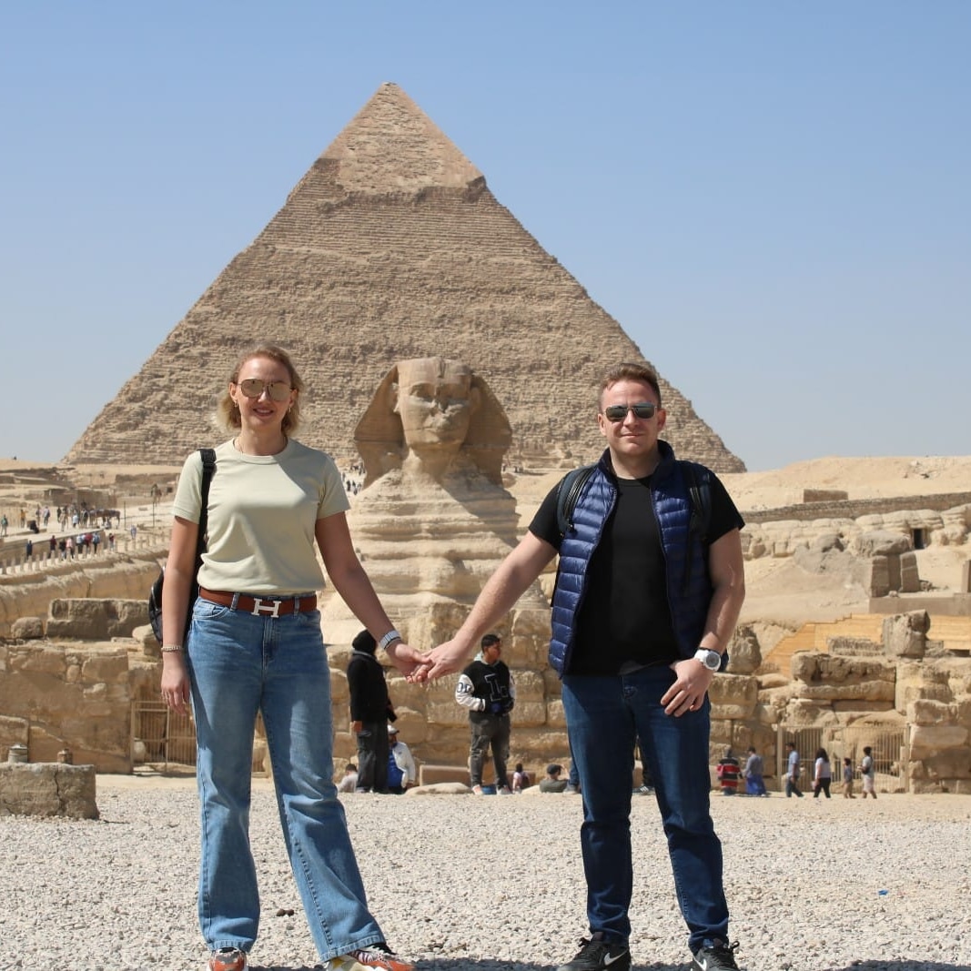 Египет 2023 2024. Пирамиды в Египте. Пирамиды в Египте сейчас. Экскурсия на пирамиды. Фото на фоне пирамид.