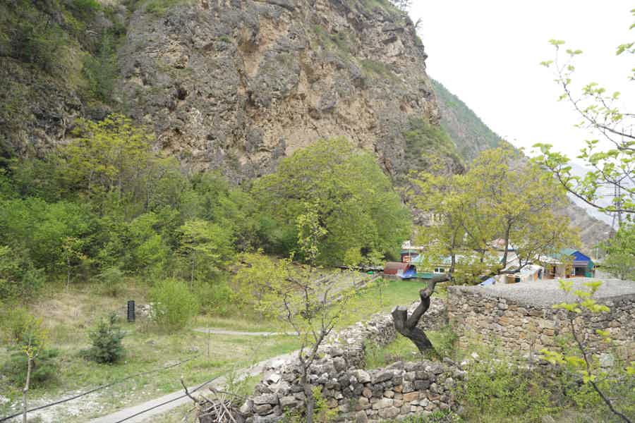 Село Хунзах, плато Матлас, Каменная чаша и озеро Мочох - фото 1