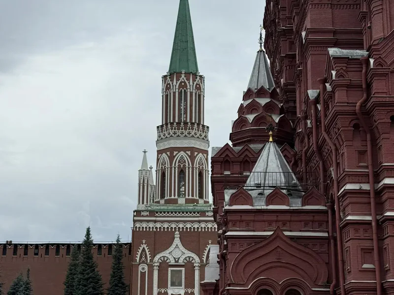 Охота за башнями Кремля — индивидуальная экскурсия по Красной площади — фото 2, Москва | Покатаем