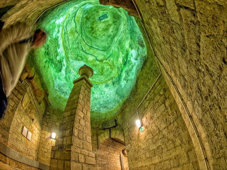 Парижские катакомбы