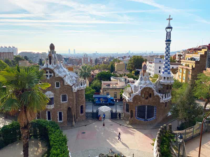 Park Güell: Tour with Professional Guide - photo 2
