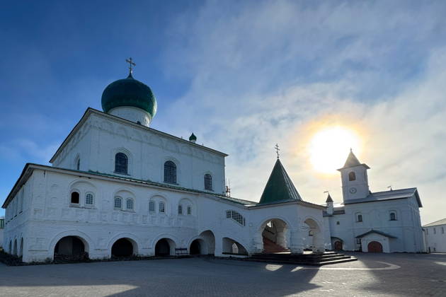 Экскурсия в Александро-Свирский монастырь и старинный Олонец