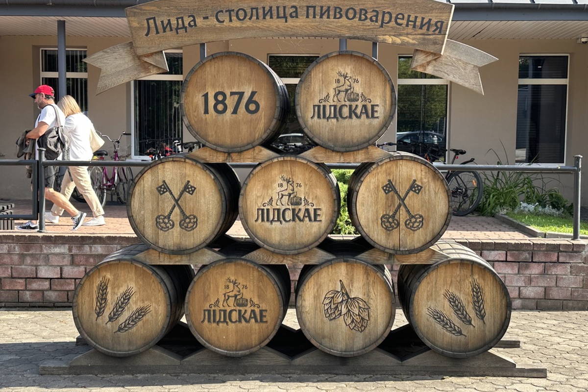 Трансфер с сопровождением — замки,  дегустация пива, заводские секреты!