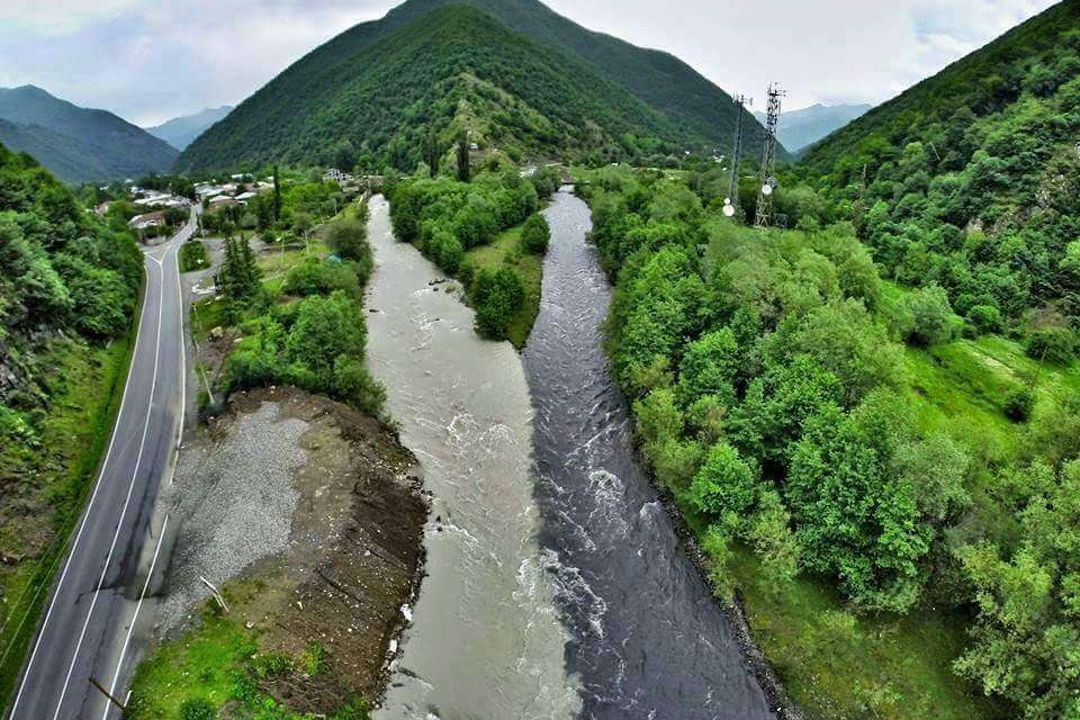 Казбег — Ананури — Гудаури: легендарные пейзажи — фото 4