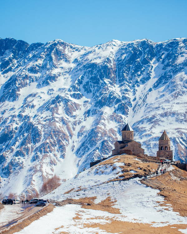 Душевный пикник в Казбеги с профессиональной фотосессией — фото 1