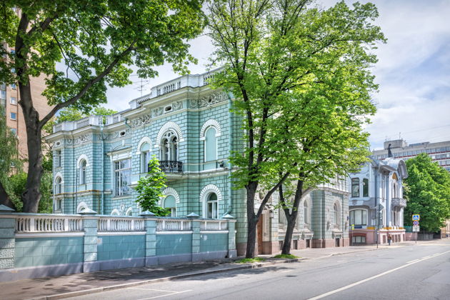 Цветаева. Повесть о Мариночке: прогулка по цветаевской Москве