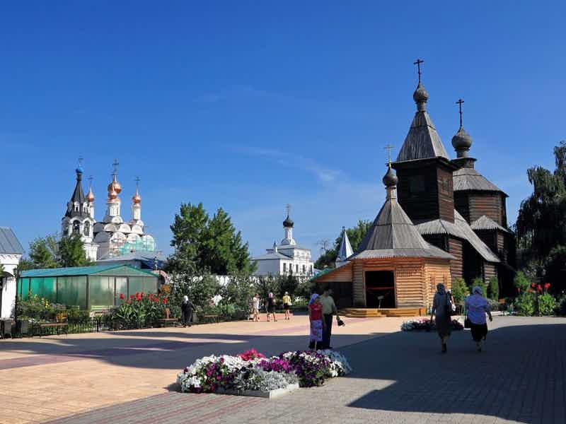 По столице празднования «Дня семьи, любви и верности» - фото 5