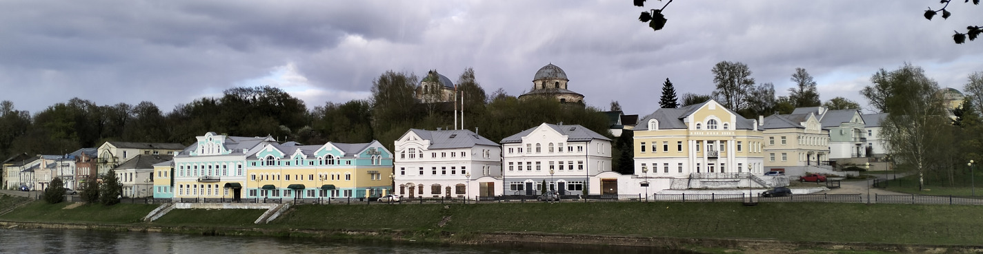 Однажды в Торжке: холмы, набережная и древние монастыри