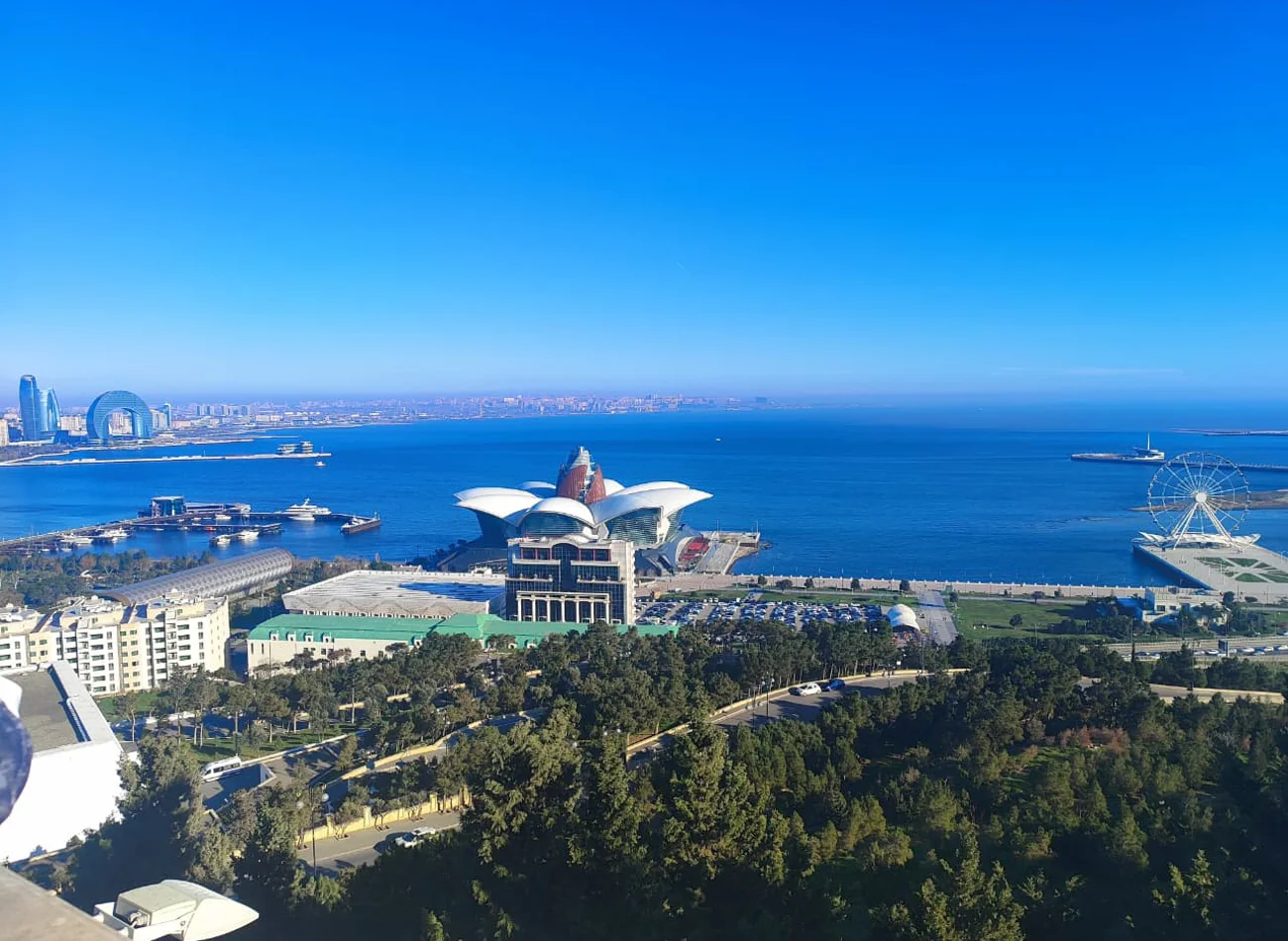 Sunny Baku — tour in Baku, Azerbaijan | Pokataem