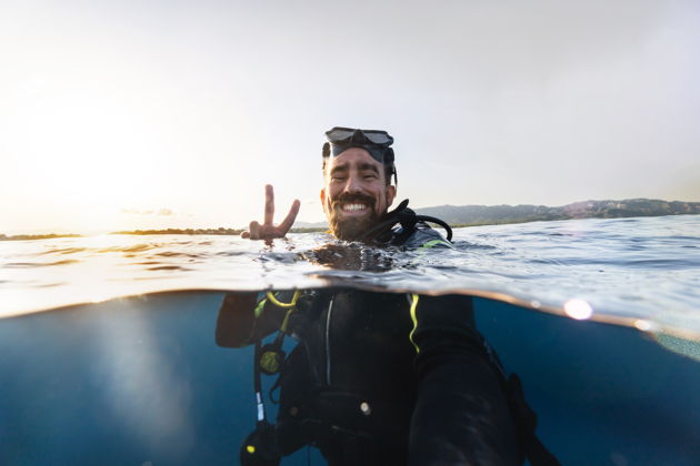 Главное изображение экскурсии - Дайвинг, дельфины, пляж и барбекю