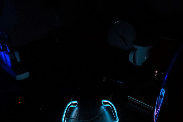 Виды Яркий 3D-мир Blacklight Mini Golf — игра в мини-гольф с подсветкой