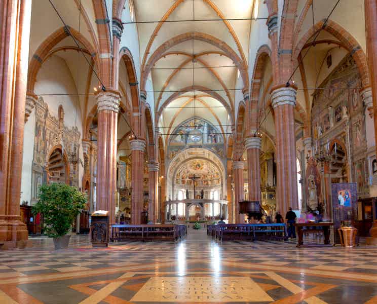 Шедевры христианского искусства: самые интересные церкви Вероны - фото 1