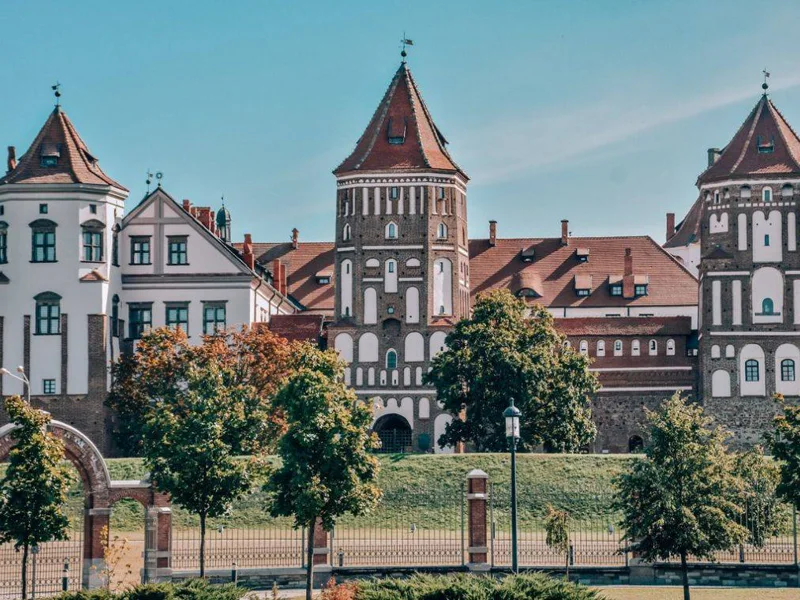 Трансфер в Лидский, Несвижский, Мирский замки из Гродно — фото 2, Гродно | Покатаем