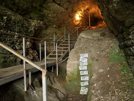 Ахштырская пещера