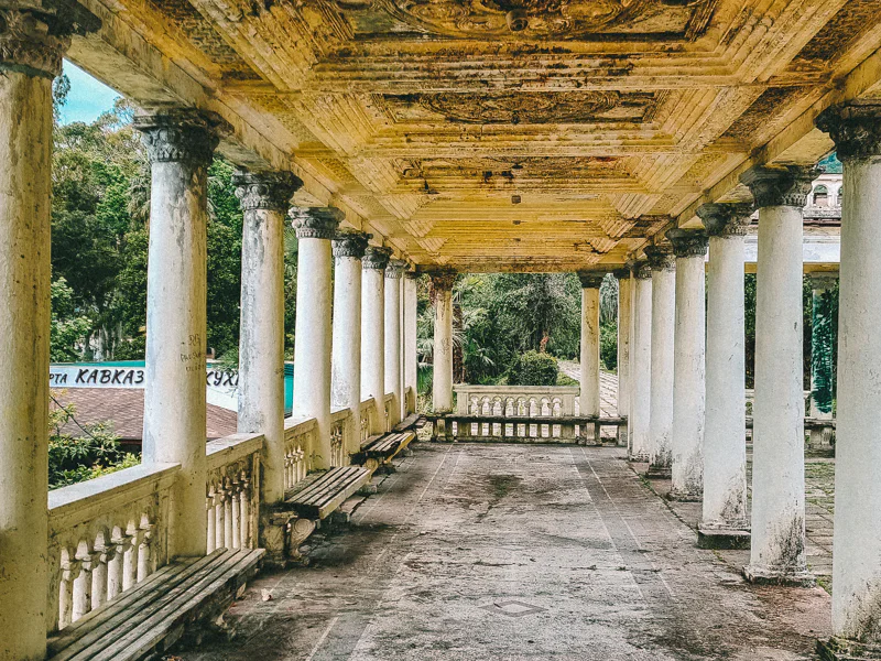 Сталкер-тур по дворцам и пансионатам Гагры — фото 6, Сочи | Покатаем