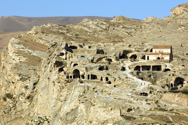 Виды Уплисцихе — Некрополис или Город жрецов?