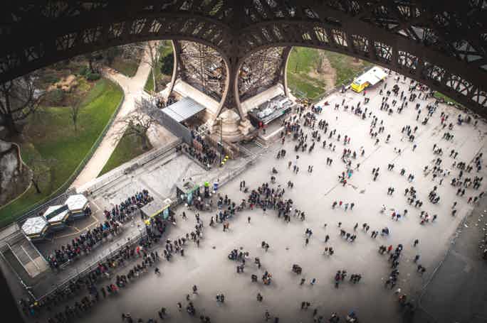 2-hour Eiffel Tower Direct Access Guided Tour