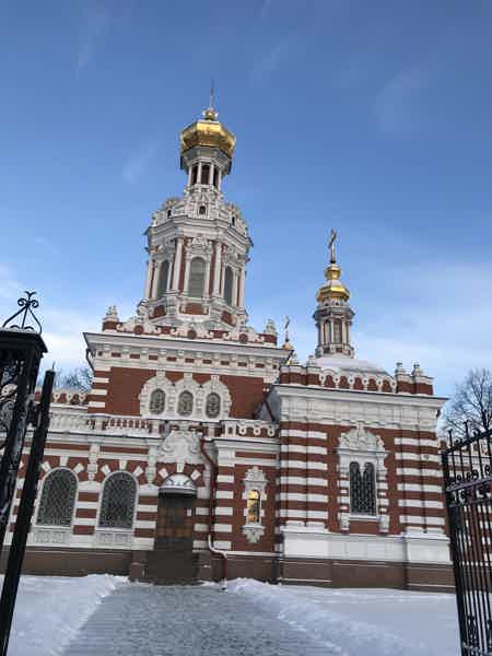 К святым покровителям Петербурга с посещение кладбищ  - фото 4