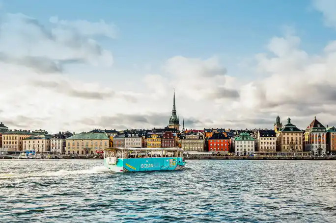 Land and Water Tour by Amphibious Bus