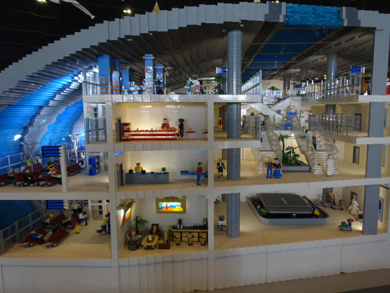 Билет в парк аттракционов Legoland — фото 4, Дубай | Покатаем