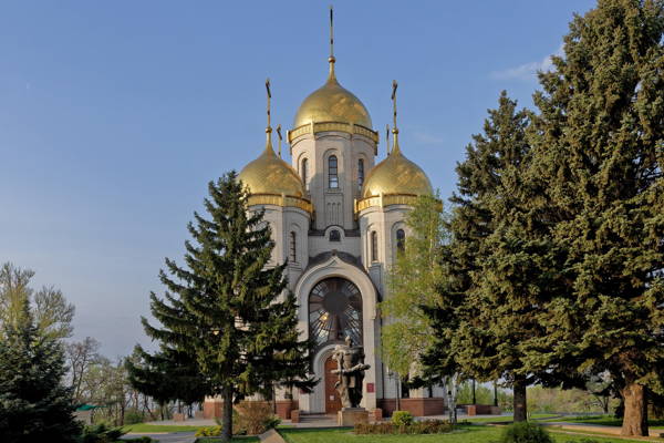 Красное на волге храм