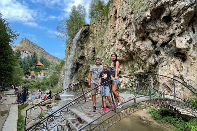 Гора Кольцо и Медовые водопады — тур по окрестностям Кисловодска
