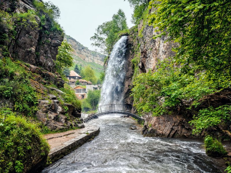 3 в 1: обзорная по Кисловодску, гора Кольцо и Медовые водопады - экскурсия в Пятигорск, Россия