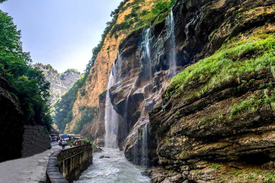 Путешествие к Чегемским водопадам через бирюзовое озеро Гижгит и перевал Актопрак - фото 2