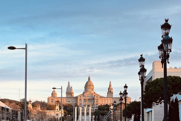 Монжуик без спешки: прогулка через сады к морю