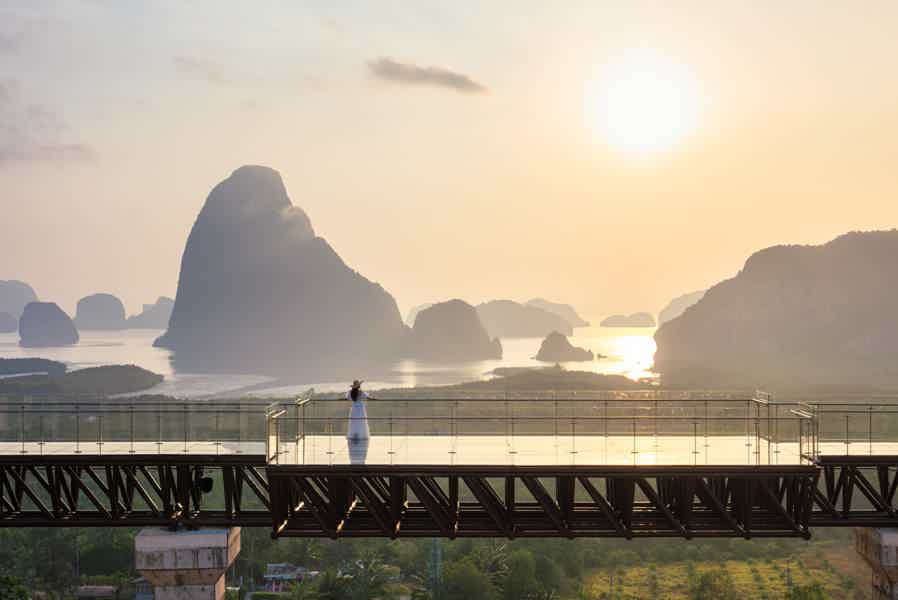 Где светится море: Белый храм, Стеклянный мост и бухта Джеймса Бонда - фото 4