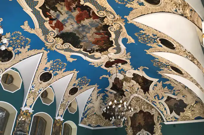 «Комсомольская» радиальная и кольцевая — в начале славных дел...