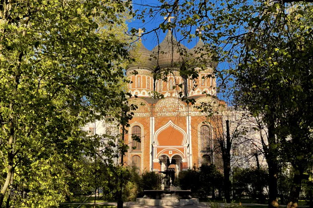 Измайловский остров — парадная резиденция русских царей или рабочий городок имени Баумана — экскурсия, Москва | Покатаем