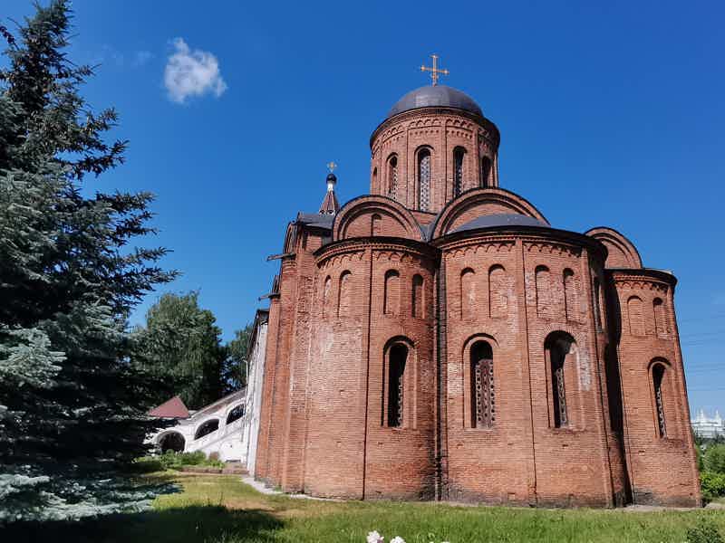 «Золотые купола над Днепром» — храмы XII века и Успенский собор - фото 1