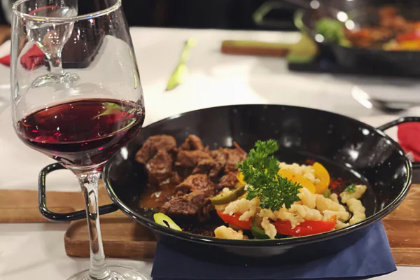 Wine & Dine - dinner with wine tasting — photo 7, Budapest | Pokataem