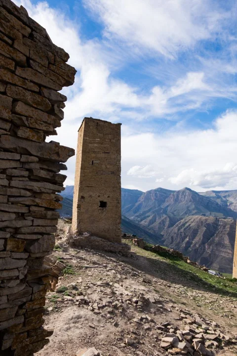 От земли до неба: Карадахская теснина и Гоорские башни 