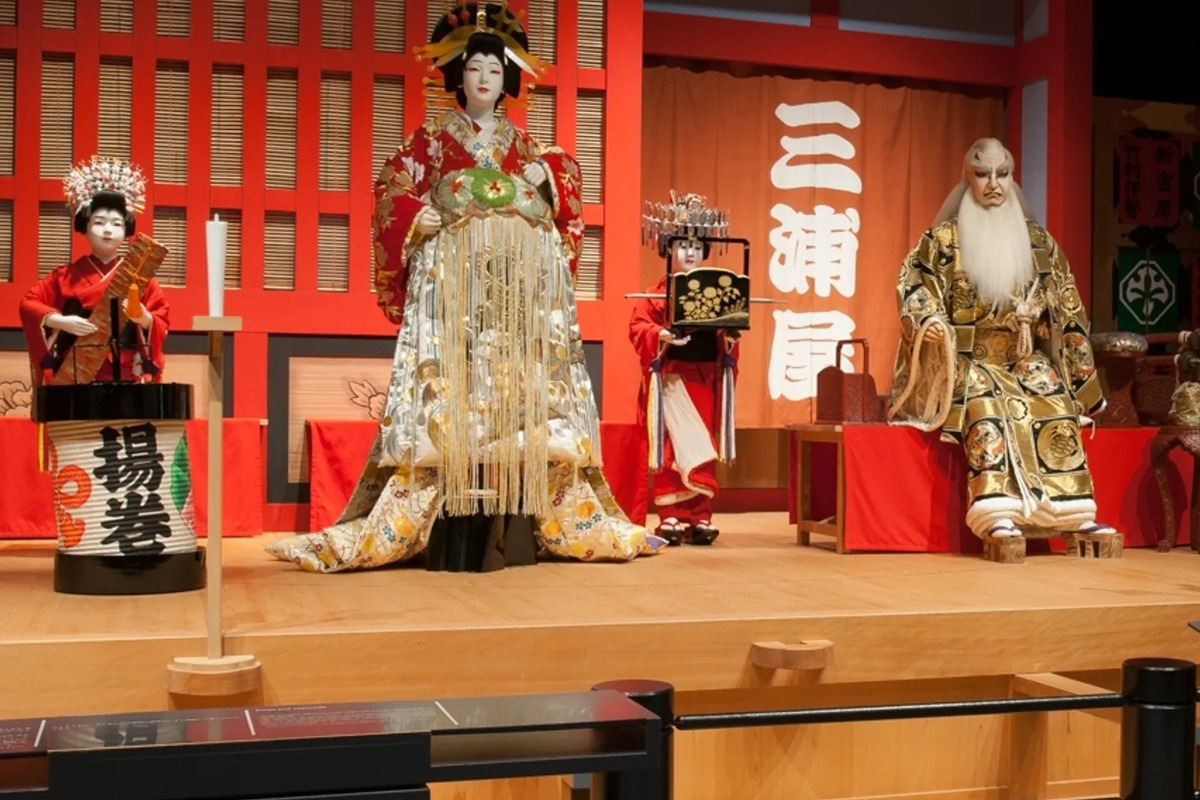 Дегустация сливового вина, музей, японский сад, рис с моллюсками,