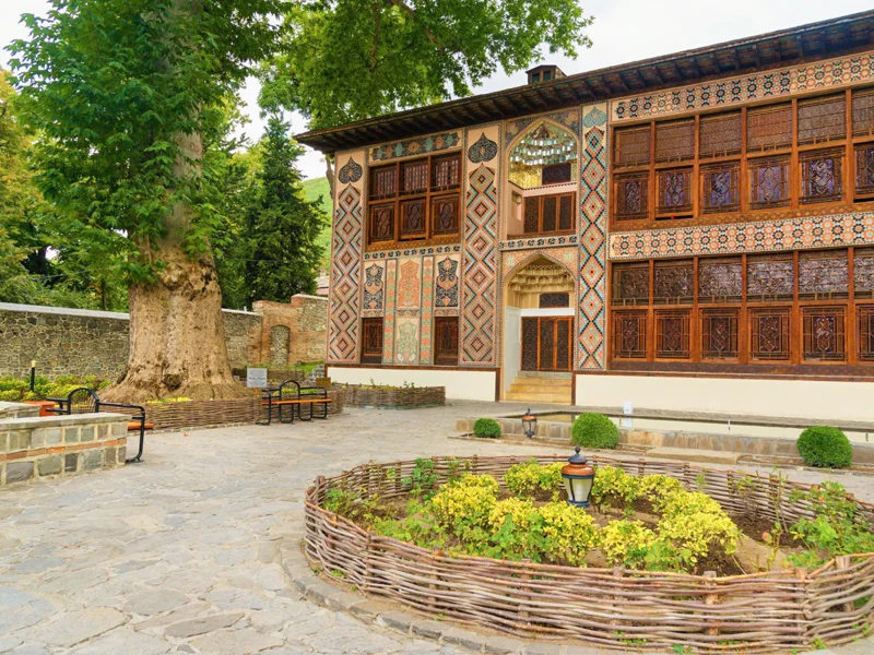 Однодневная поездка в Шеки: дворец ханов и караван-сарай в группе — фото 6, Баку | Покатаем