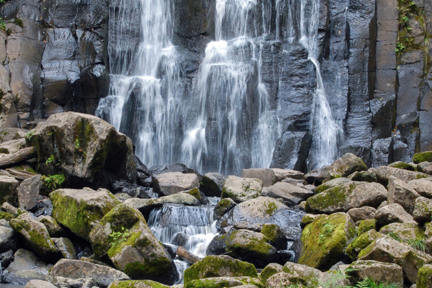 Водопад Горбатый, городище и сафари-парк: путешествие на внедорожнике